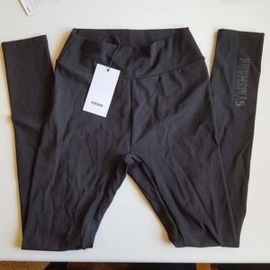 Black Solo Leggins by Gymshark